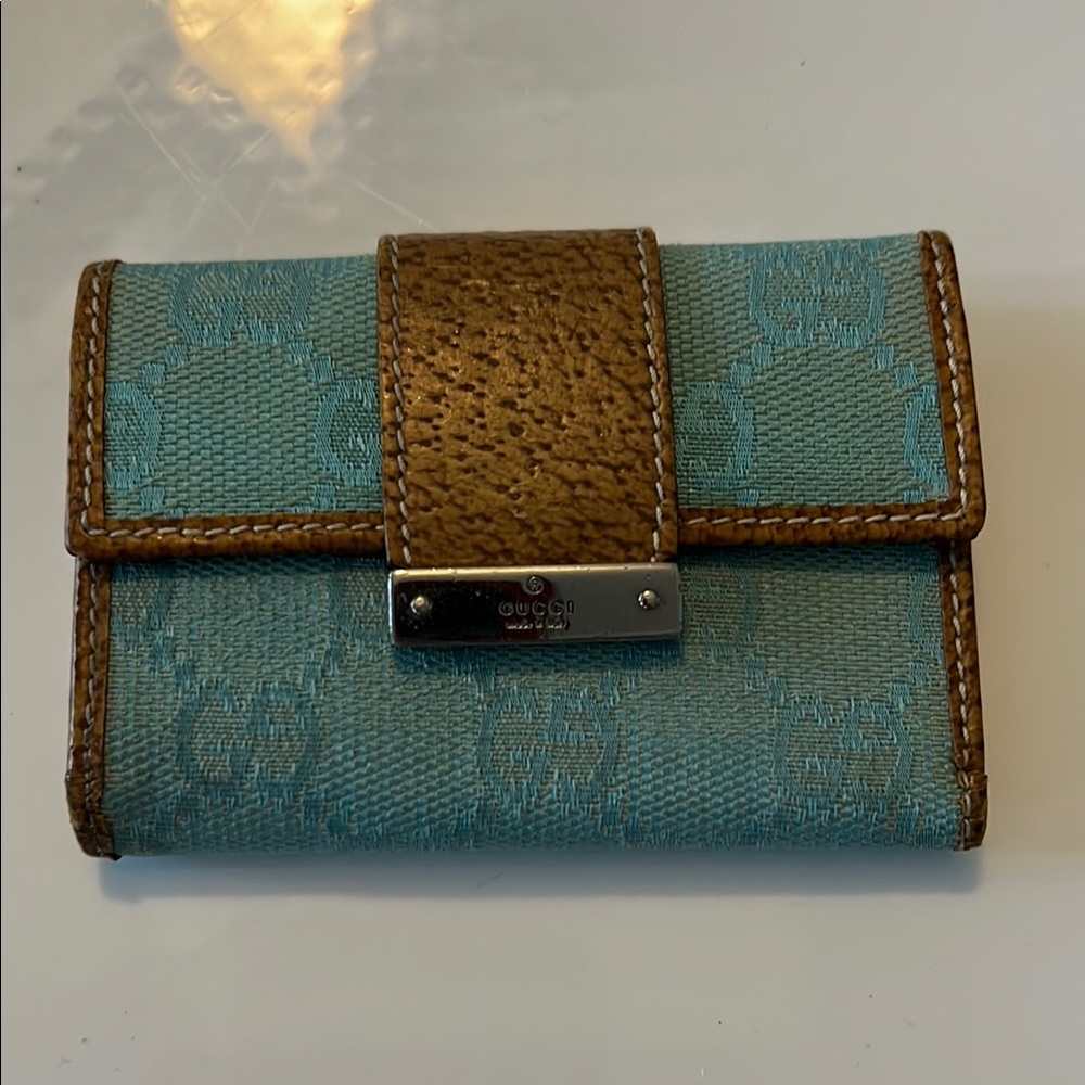 Gucci GG Key Card Holder Case Wallet in Light Blue & Brown Leather EUC